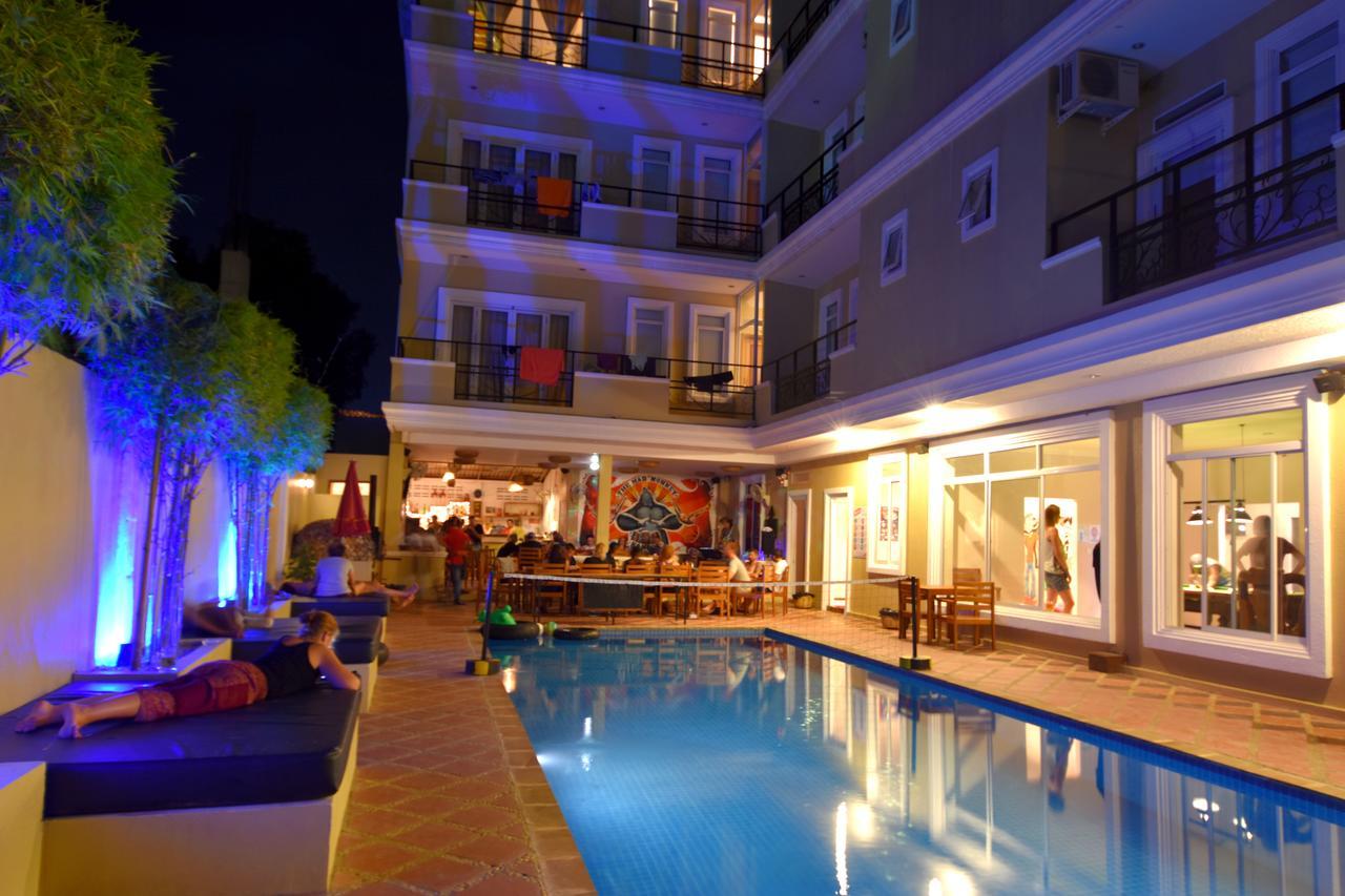 Mad Monkey Hostel Kampot (Adults Only) Exterior foto