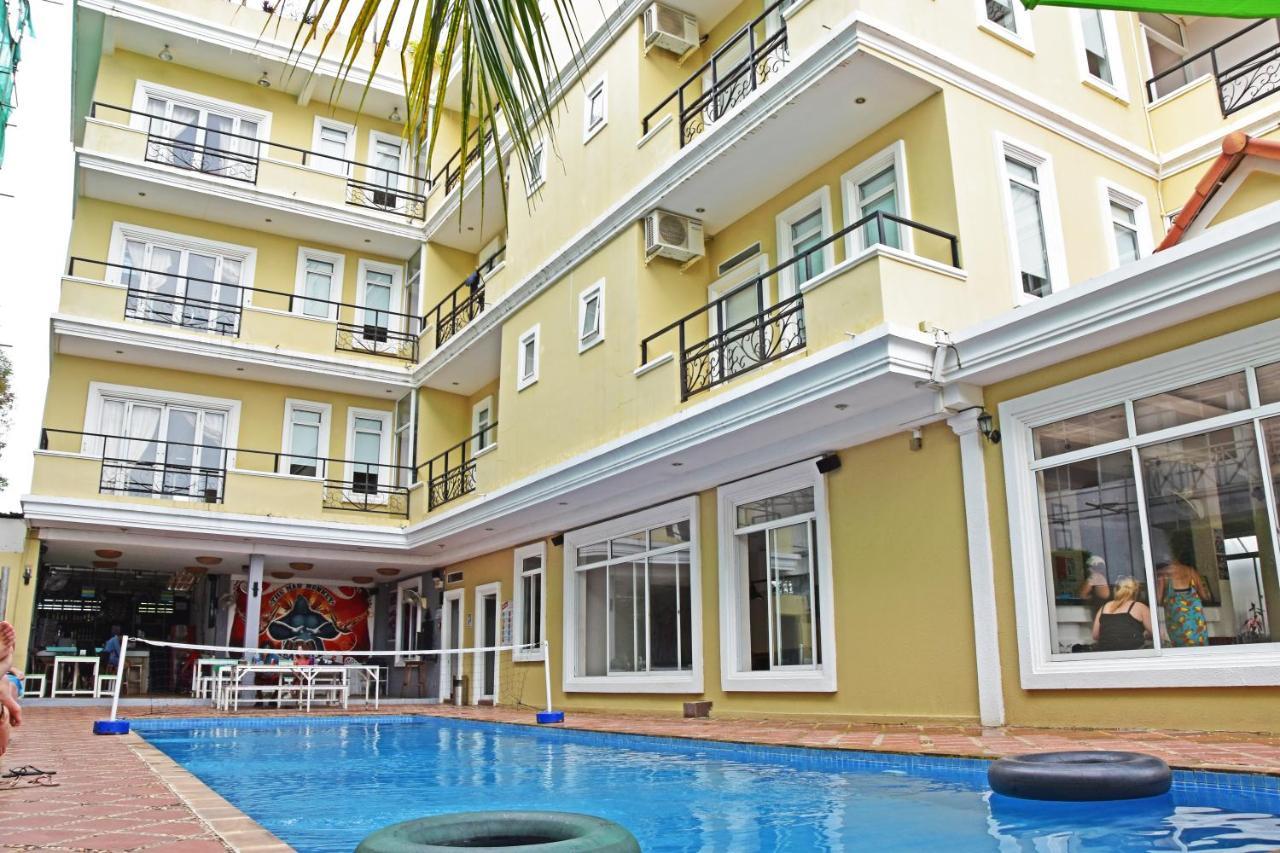 Mad Monkey Hostel Kampot (Adults Only) Exterior foto